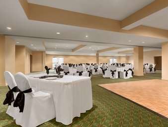 Days By Wyndham Conference Centre 3*
